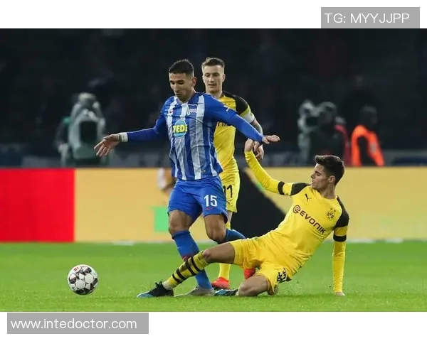 柏林赫塔大胜弗赖堡，德甲赛季首胜激发无限期待