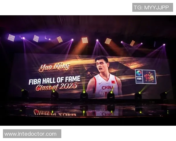 球星纷纷模仿姚明的独特风格与技巧展现篮球魅力